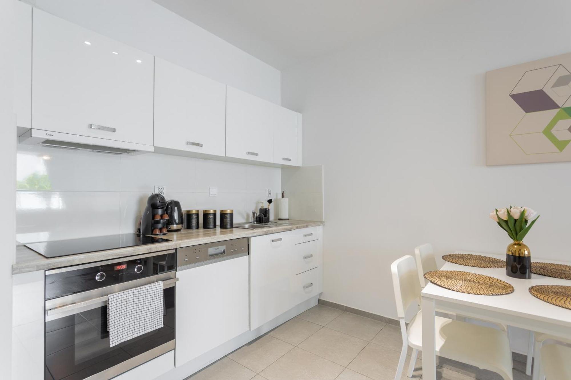 Urban Chic - Pereca - Rondo Onz - Luxury Warsaw Stays - 14 People Екстер'єр фото